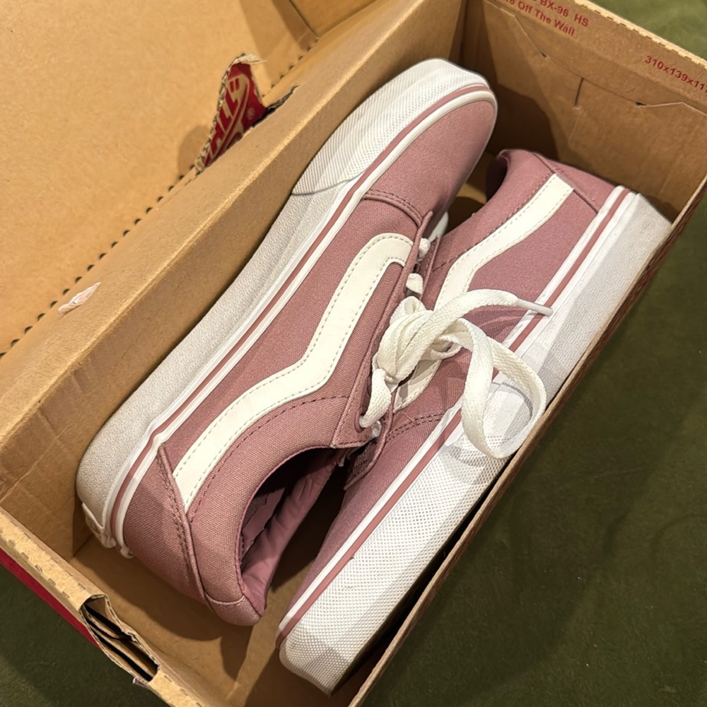 Vans Ward Nostalgia Rose Canvas Sneaker Size 7